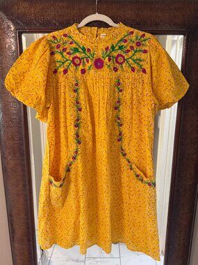 Uncle Frank Yellow Embroidered Dress Size Medium